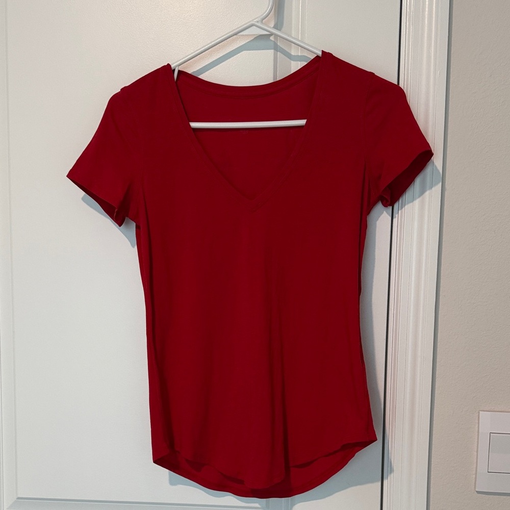 Lulu lemon love v neck cap sleeve tee. Red size 4. New. Washed, not worn.